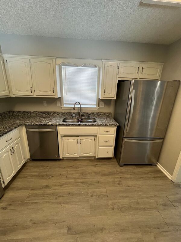 Foto del edificio - 509 NE Adams Dr