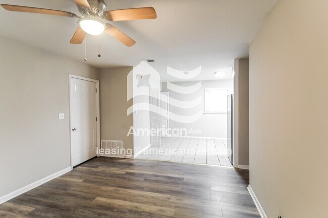 Foto del edificio - 1629 Emerson Ave