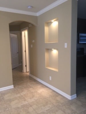 LOTS OF AMENITIES - 3607 Sheraton Ave