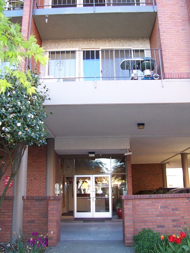 Building Photo - RAM Ramayana Apartments