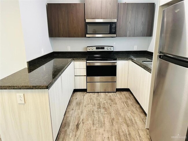 Building Photo - 3911 Valeria St