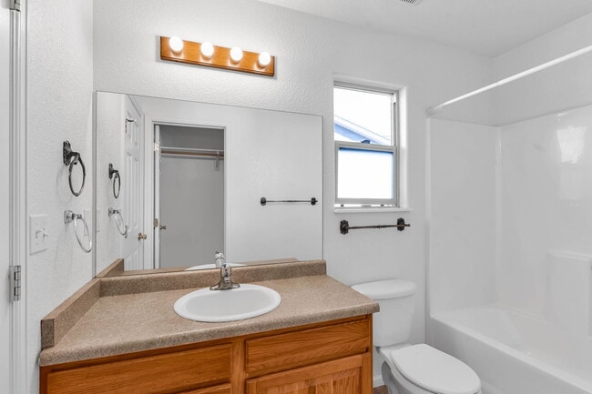 Foto del edificio - 2404 Celtic Ct