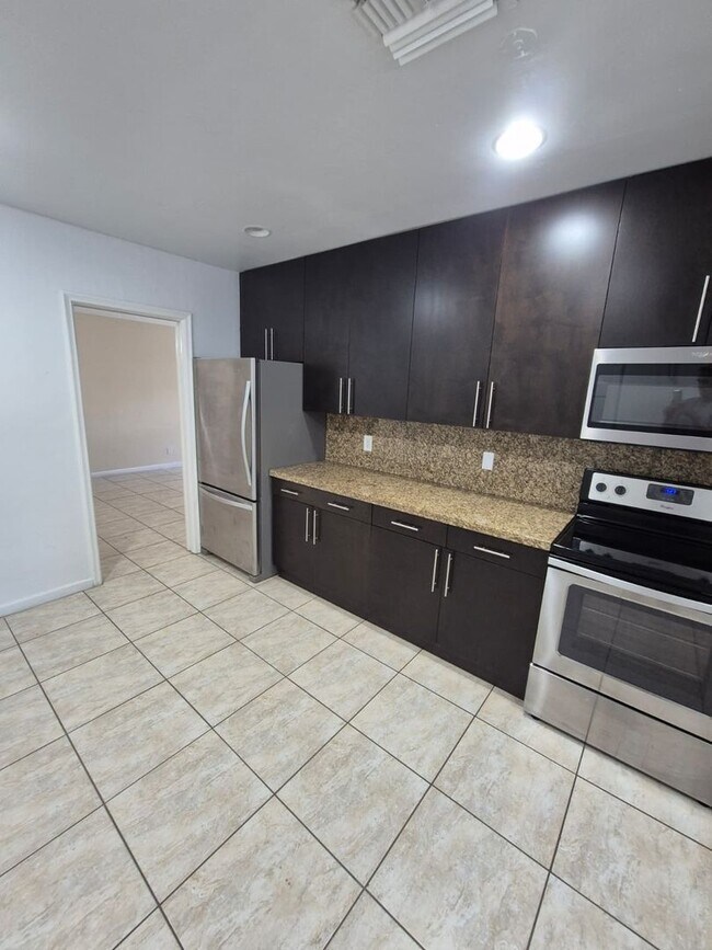 Building Photo - 3705-3711-3711 Polk St