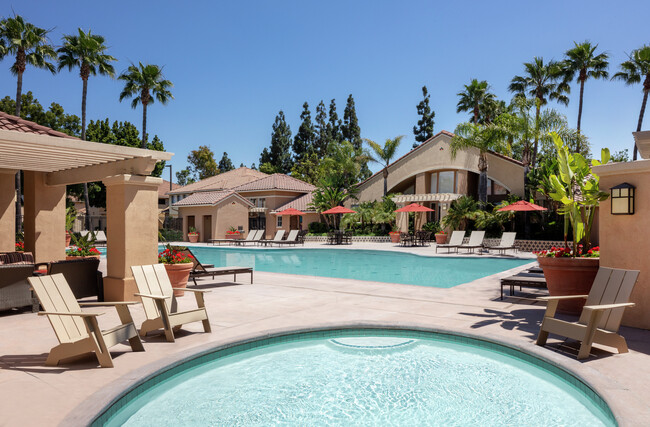 Foto del edificio - Rancho Santa Fe Apartment Homes