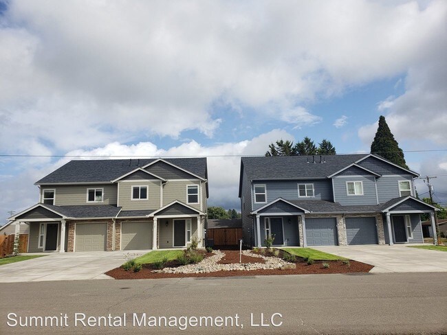 Foto del edificio - 727-729 Log Cabin St