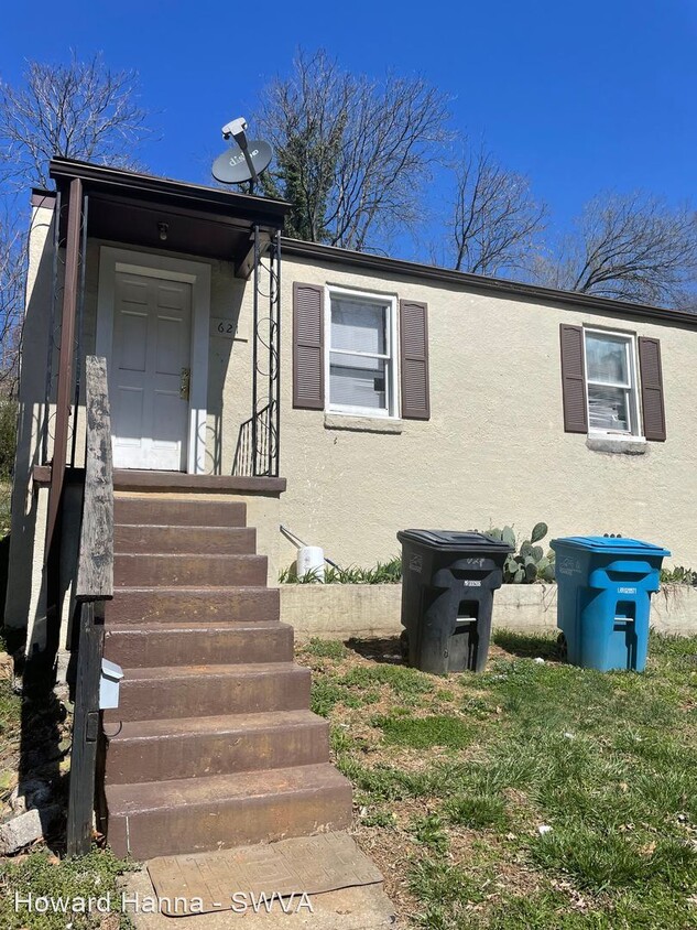 Primary Photo - 3 br, 1 bath House - 621 Orange Avenue NW