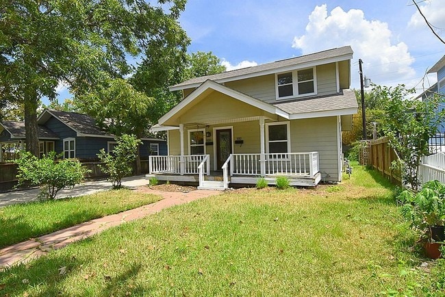 Building Photo - 1034 Lawrence St