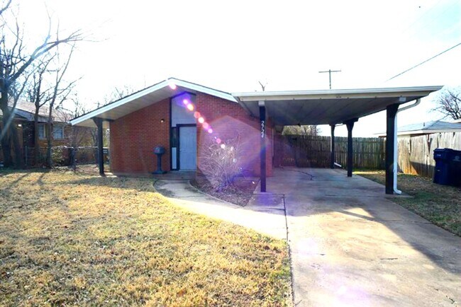 Foto del edificio - 2724 NW 48th St