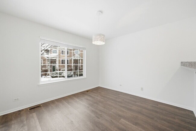 Building Photo - 2330 Twilight Dr