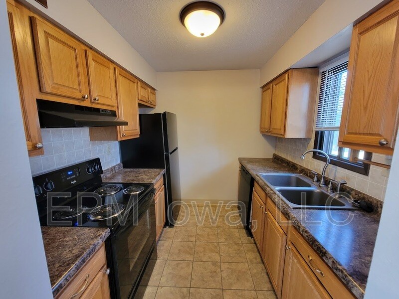 Primary Photo - 1615 Seminole Ave NW