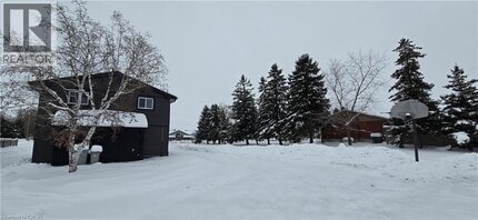 Building Photo - 2274 Line 34