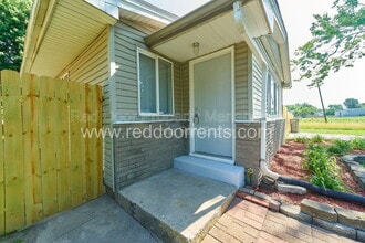 Building Photo - 5422 Greenfield Ave