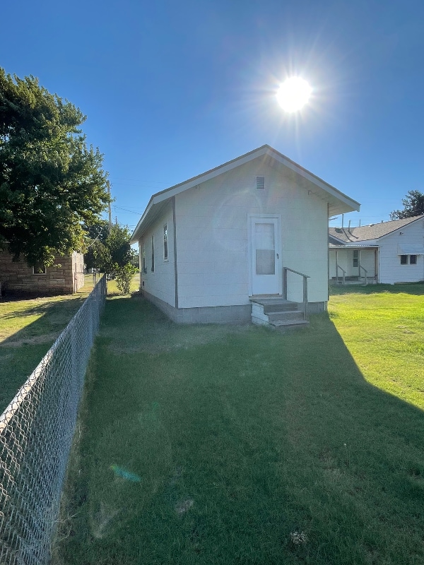 Building Photo - 5611 Irwin Rd