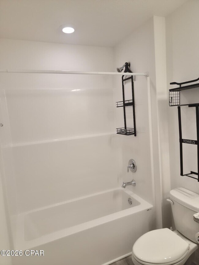 Foto del edificio - 460 Melrose Wy