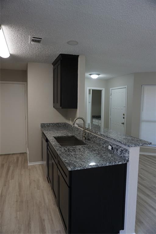 Foto del edificio - 6624 S Creek Dr