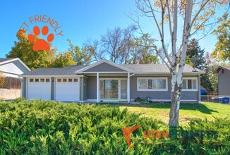 Building Photo - 2944 E 7320 S