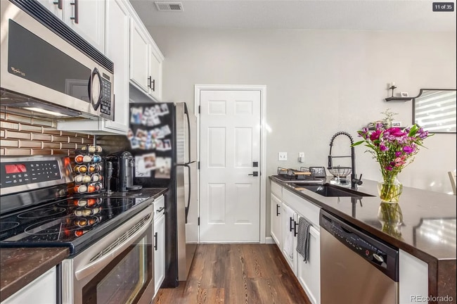 Building Photo - 6703 S Winnipeg Cir