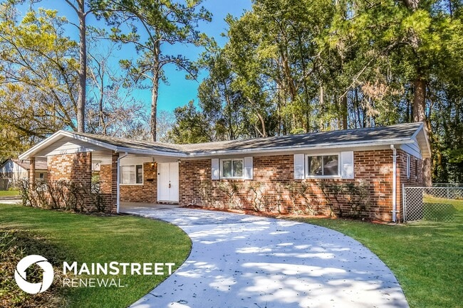 Building Photo - 4605 Silver Ridge Dr
