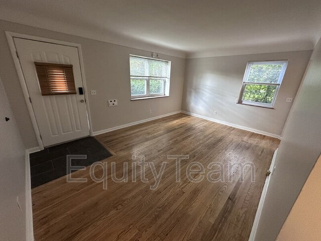 Photo - 1192 Hempstead Dr House