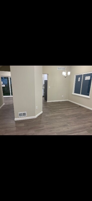Foto del edificio - 2361 McGee Ct