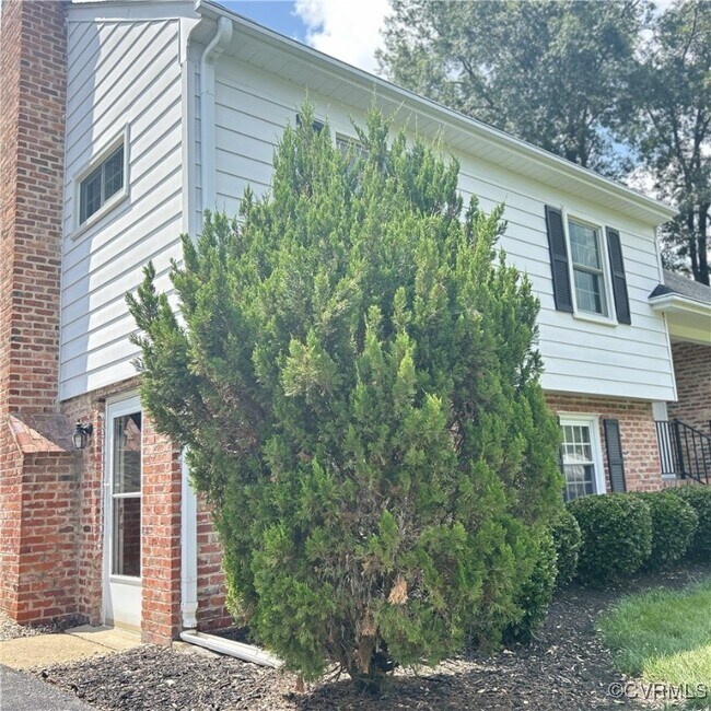 Foto del edificio - 1404 Stoneycreek Dr