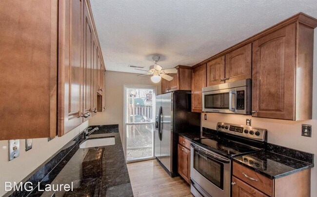 Building Photo - 3 br, 1.5 bath House - 6013 Jamina Downs