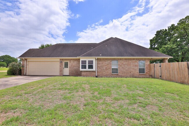 Foto del edificio - 105 Lawrence Marshall Dr