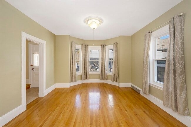 Building Photo - 16 Oak Grove Terrace