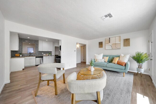 Foto del edificio - 224 W Glenrosa Ave