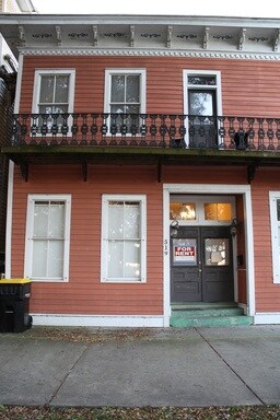Primary Photo - 517 E Broad St