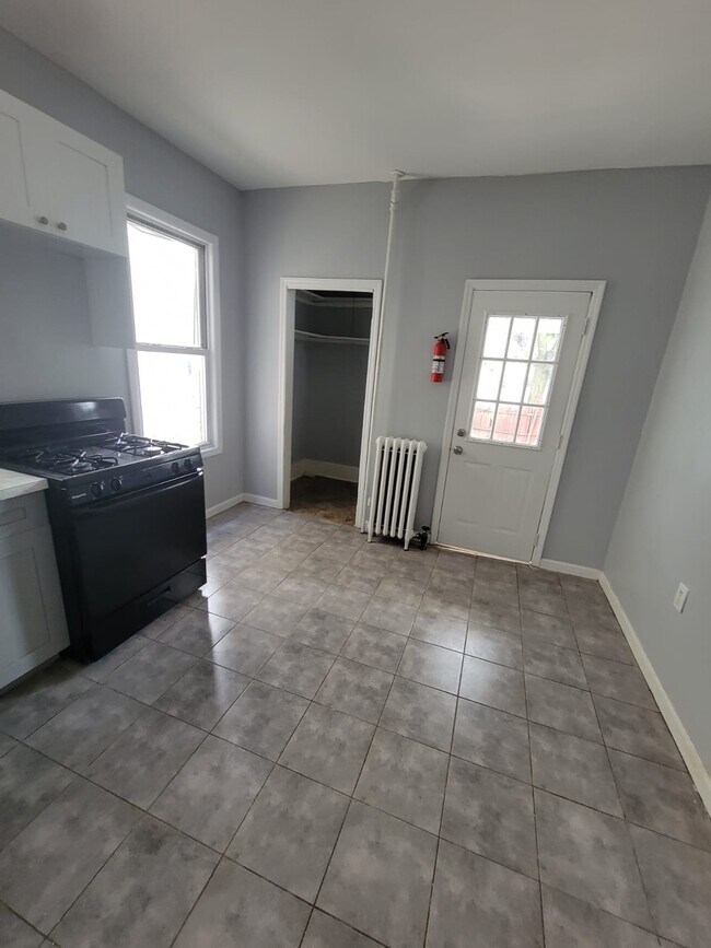 36 Dehart Pl, Elizabeth, NJ 07202 Townhome Rentals in Elizabeth NJ