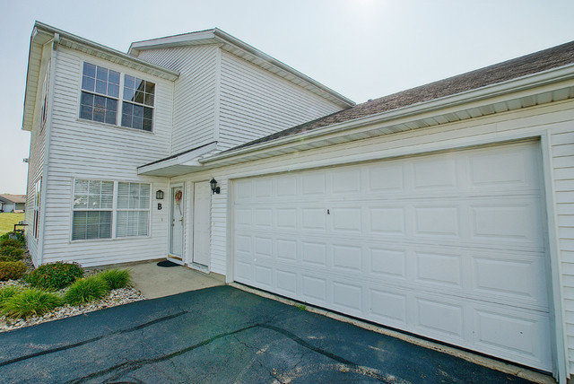 Primary Photo - 9000 Primrose Pl