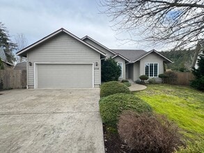 Building Photo - 2728 Golfview Ct