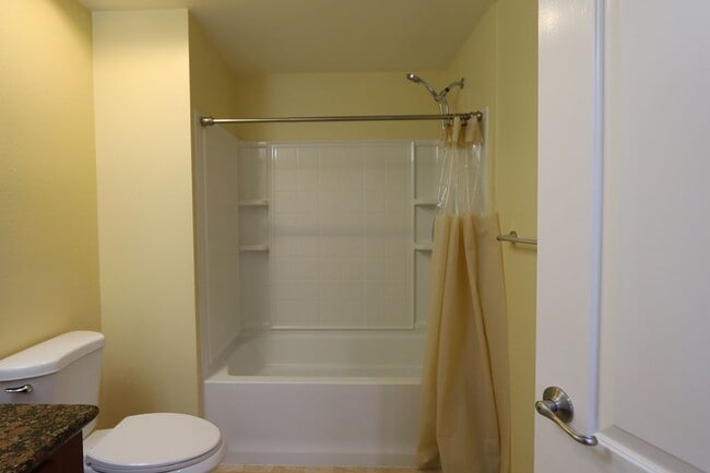 Foto del edificio - 2260 Gellert Blvd