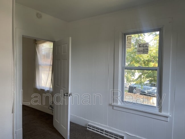 Building Photo - 1615 Cedar St