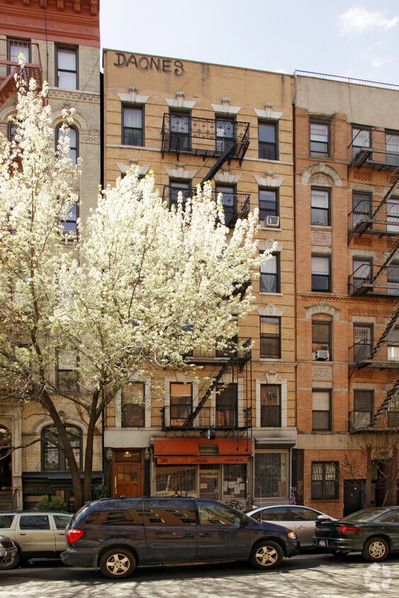 Primary Photo - 202 E 7th St