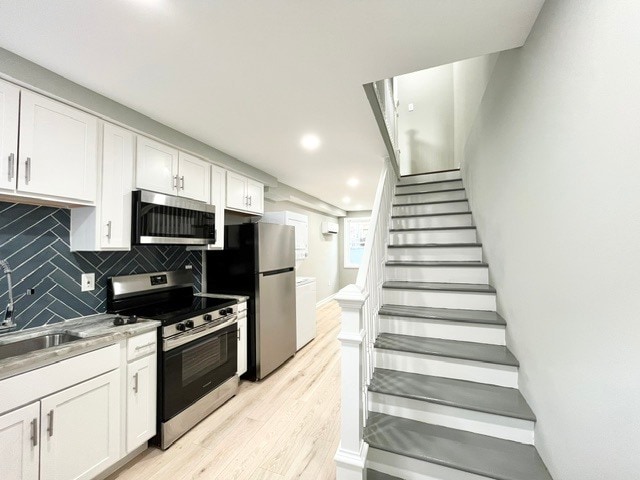 Building Photo - 935 S Belnord Ave