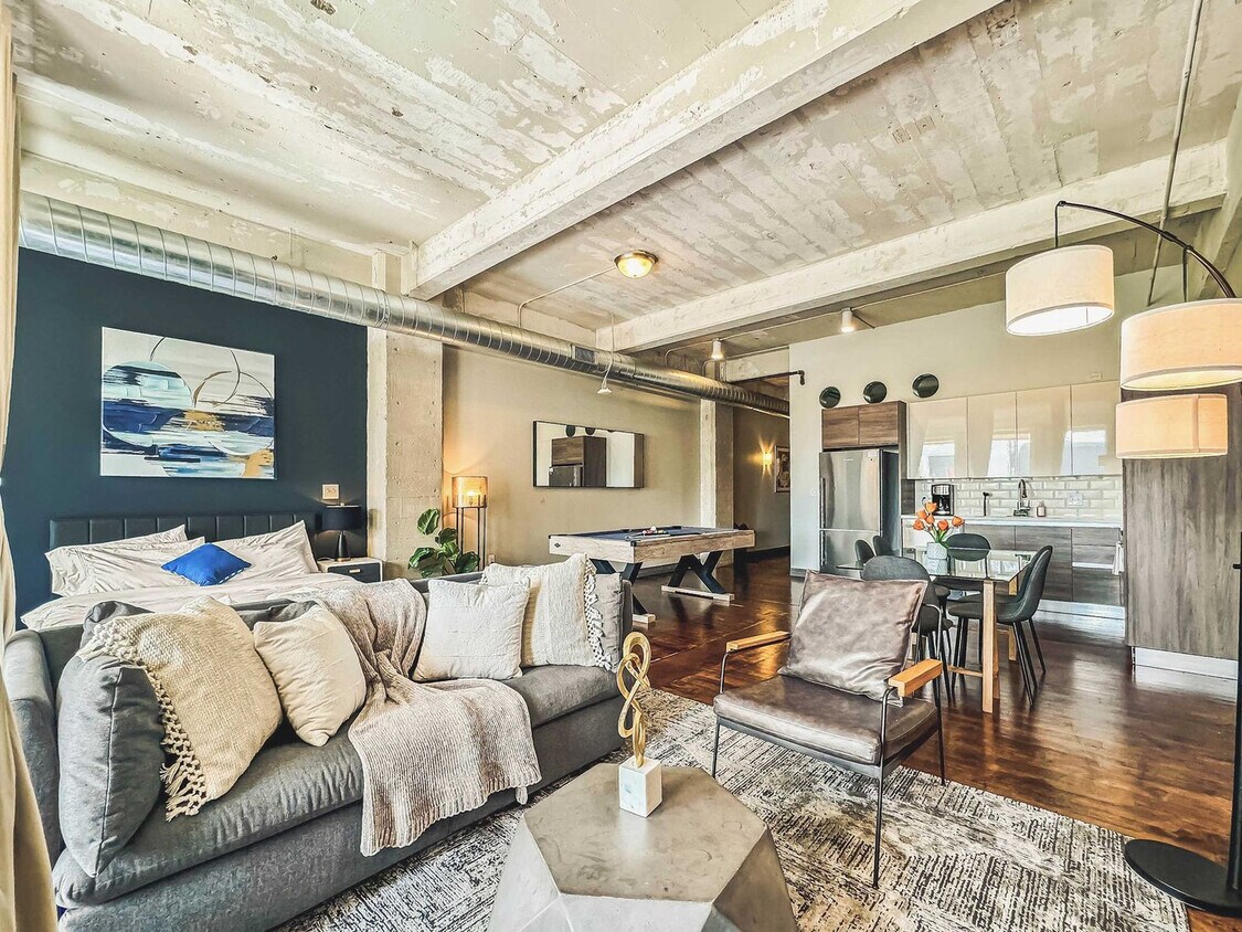 Foto principal - 555 Evergreen St