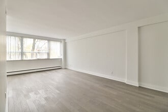 Building Photo - 484 Avenue Rd