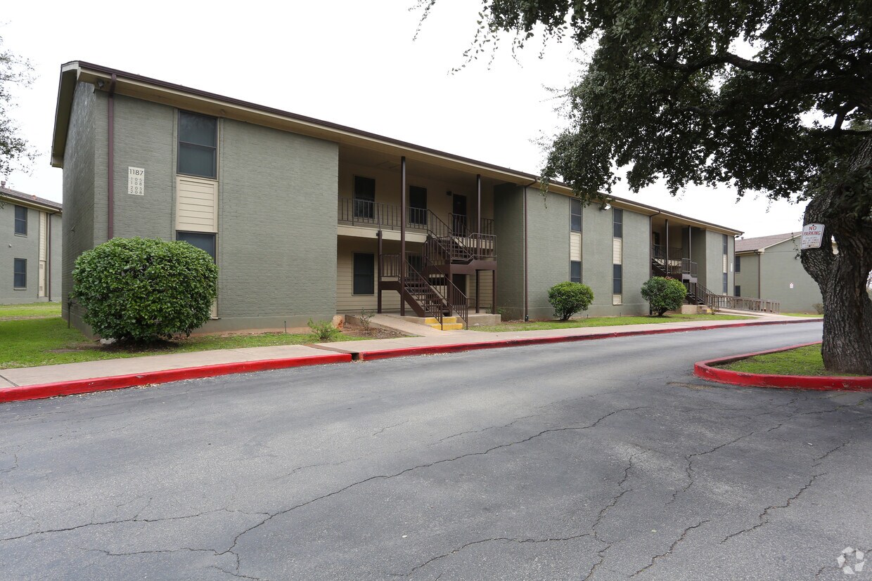 Foto principal - Elm Ridge Apartments