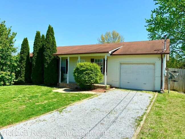 Building Photo - 3 br, 1 bath House - 216 Golden Pond Ave