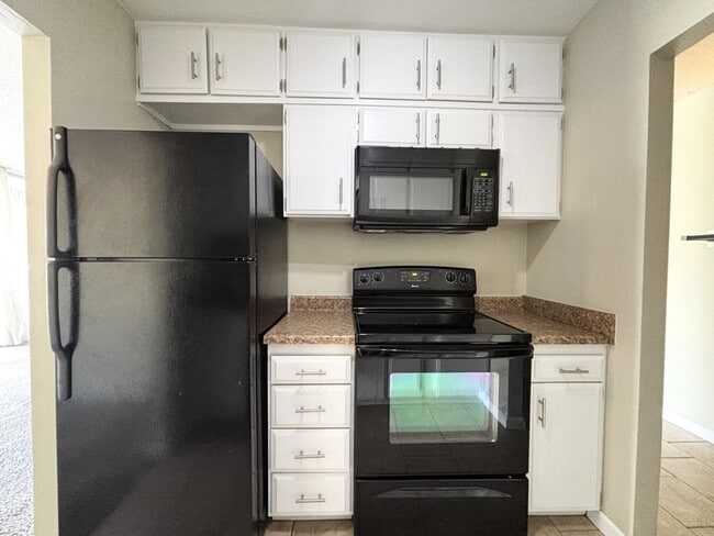 Building Photo - 710 E 200 S