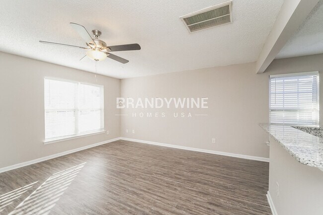 Foto del edificio - 6201 McIntyre Ridge Dr