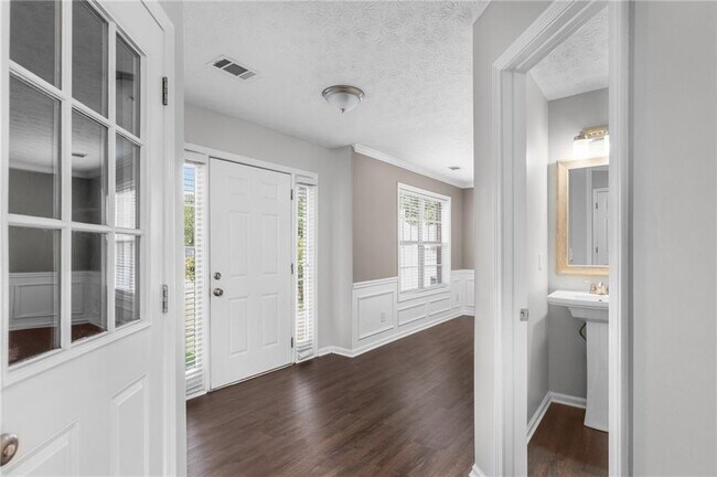 Foto del edificio - 1616 Amhearst Oaks Ct