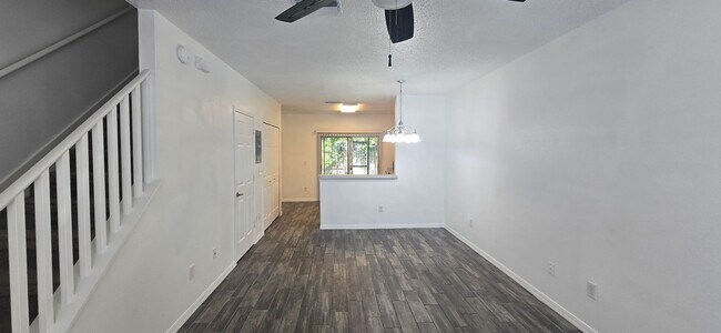 Foto del edificio - 6559 Osprey Lake Cir