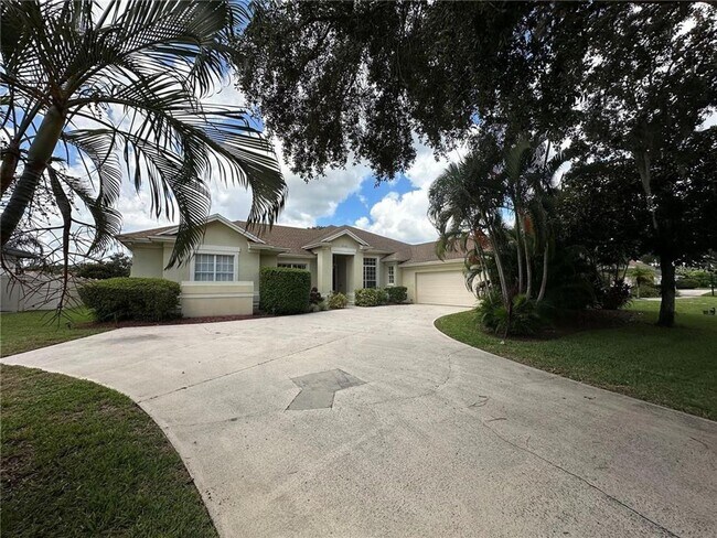 Foto del edificio - Stunning 4 Bedroom home in Hunters Creek