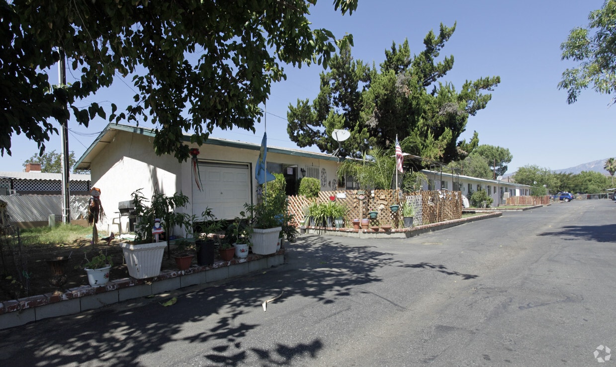 34202 W County Line Rd, Yucaipa, CA 92399 Apartments in Yucaipa, CA