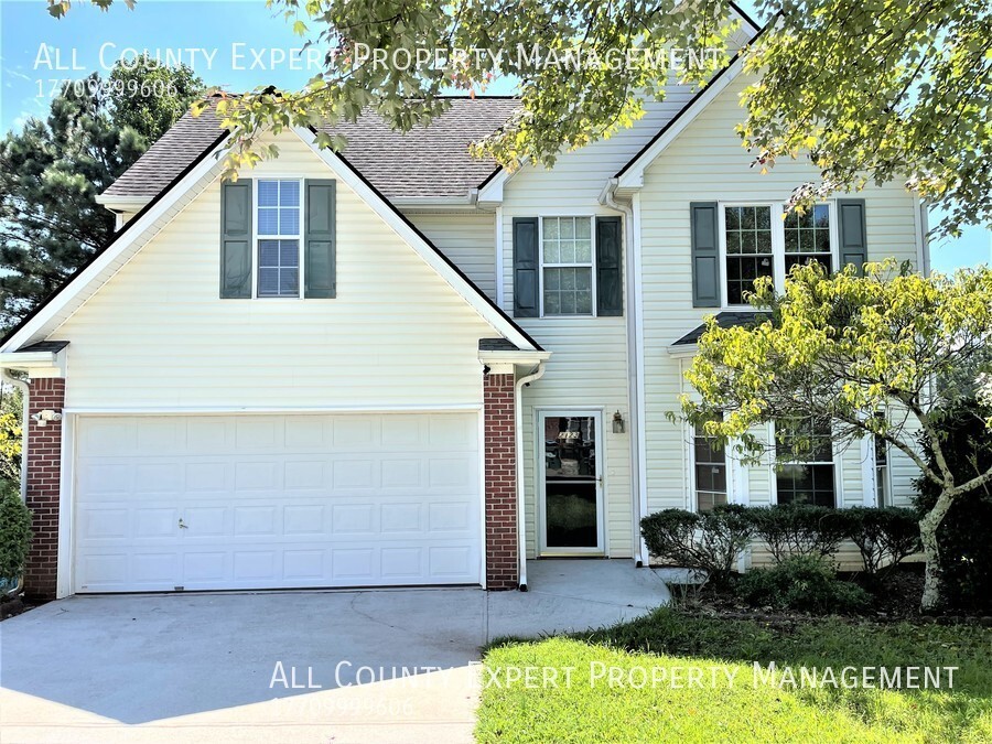 Foto principal - New Paint/Carpet 3 bedroom home in Norcross