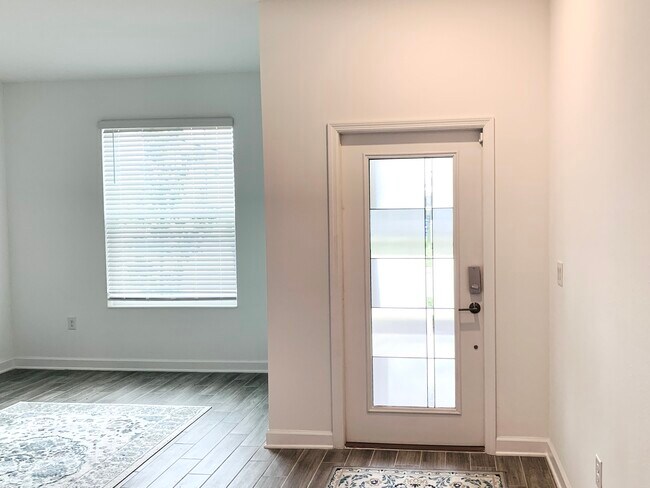 Foto del edificio - 12018 Language Way