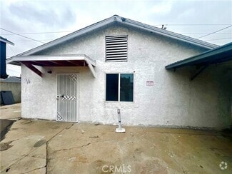 Building Photo - 2657 E Monroe St